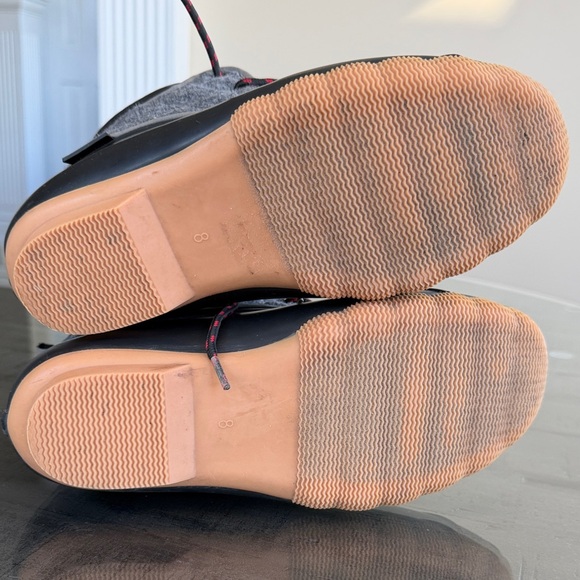 Skechers Women’s Black and Gray Rain Boots. Memory foam. Size 8. - Picture 7 of 7